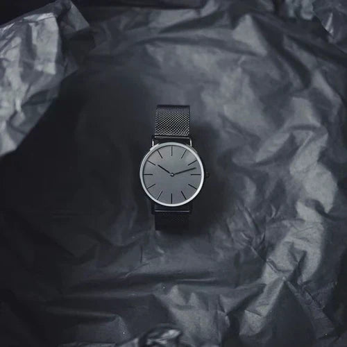 Minimalist All Black - Watch Series